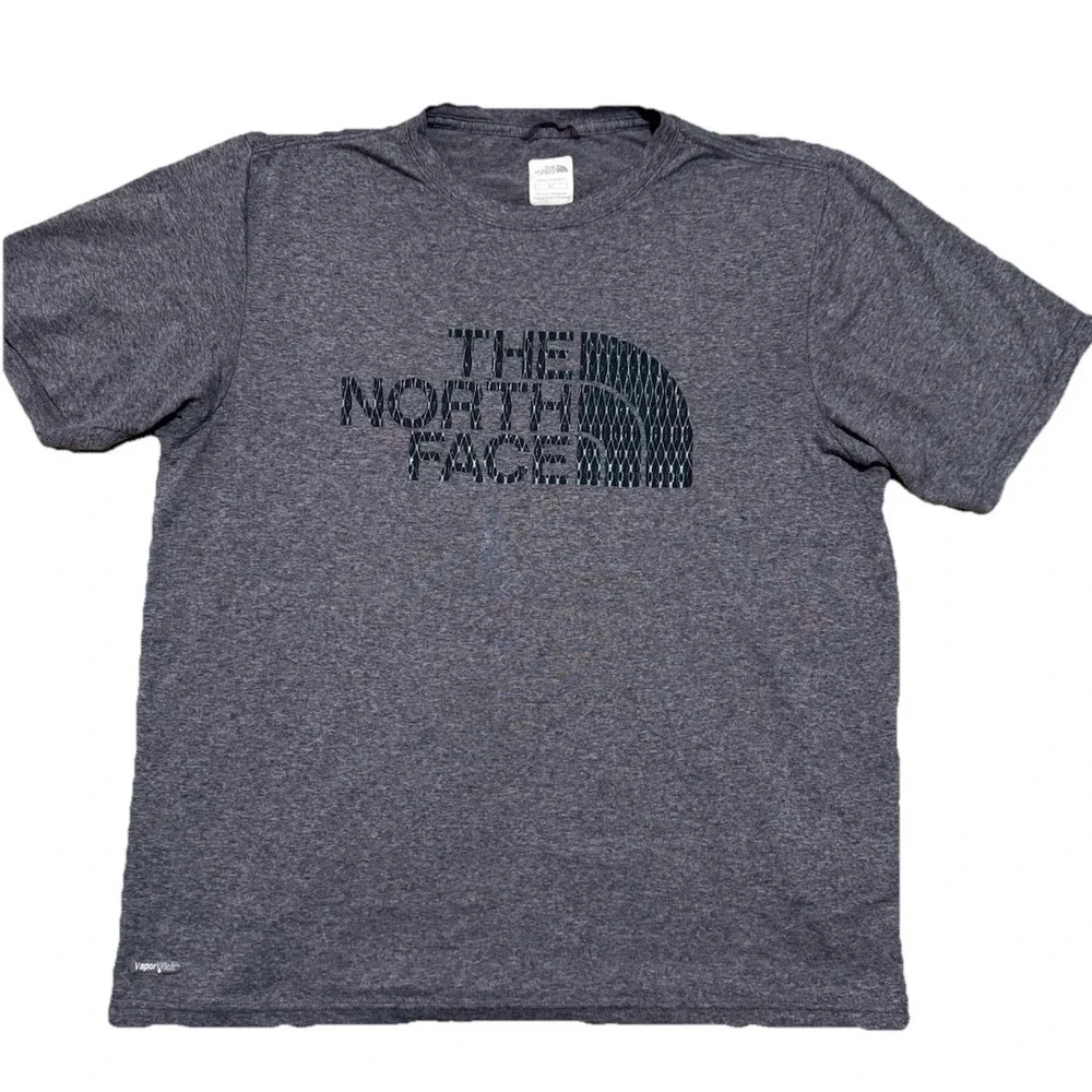 The North Face Vapor Wick Performance T-Shirt Men's Sz Small Active Fit Gray